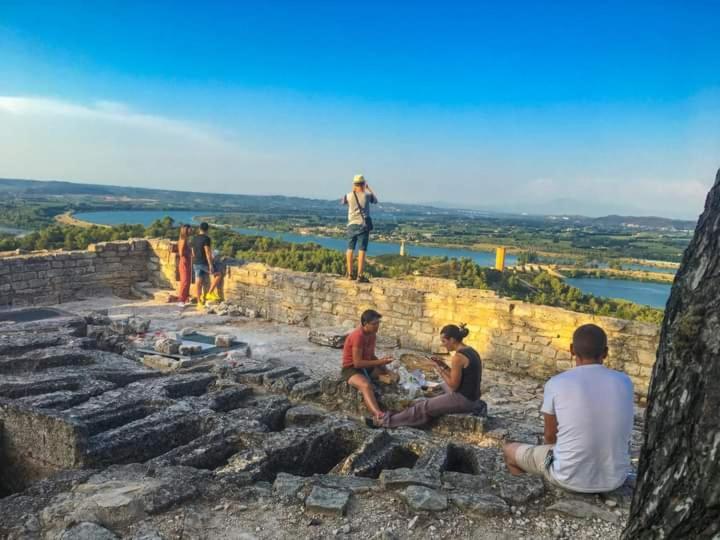 Location Gite En Provence Beaucaire  Extérieur photo